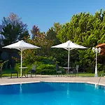 Acrotel Lily Ann Village فندق نيكيتي