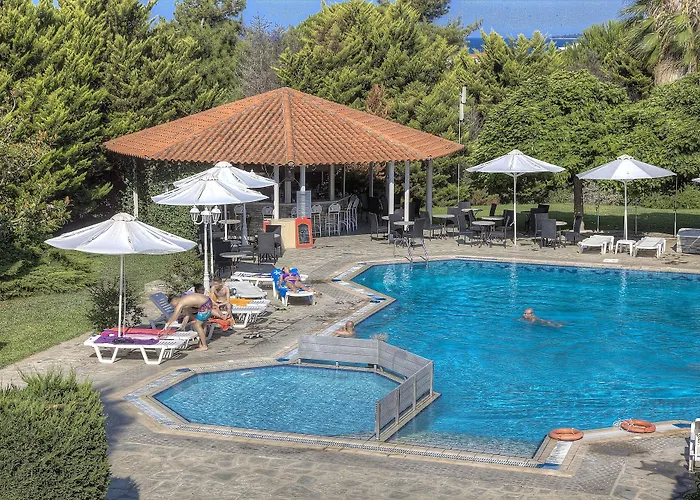 Acrotel Lily Ann Village Hotel 3*