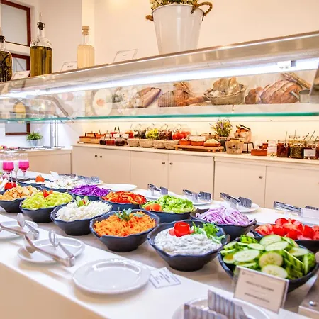 فندق Acrotel Lily Ann Village 3*